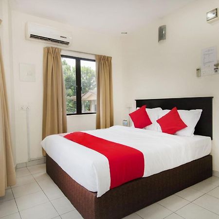 Oyo 91130 Hotel 91 Bukit Mewah カジャン エクステリア 写真