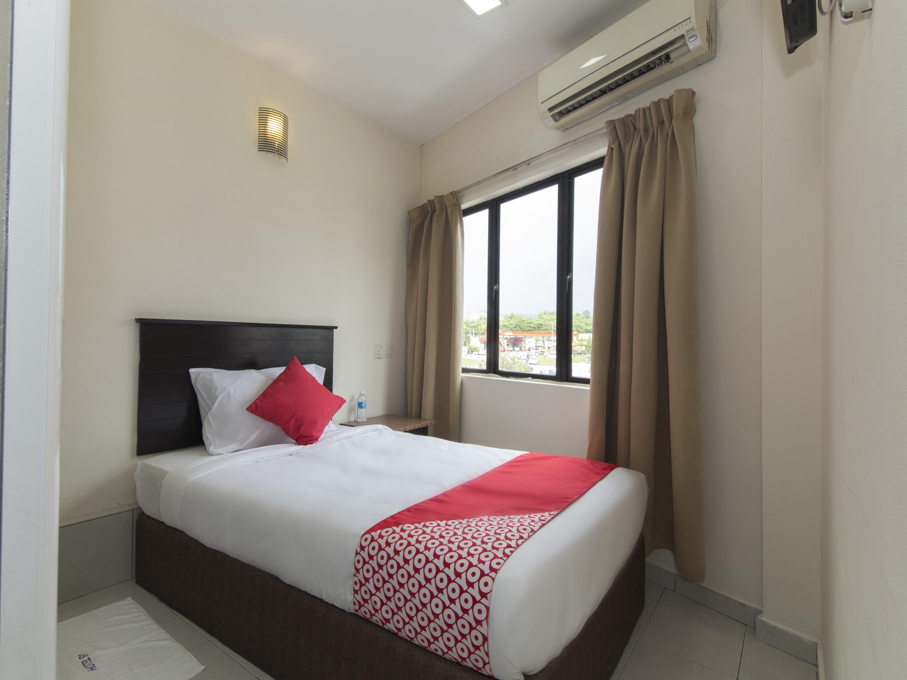Oyo 91130 Hotel 91 Bukit Mewah カジャン エクステリア 写真