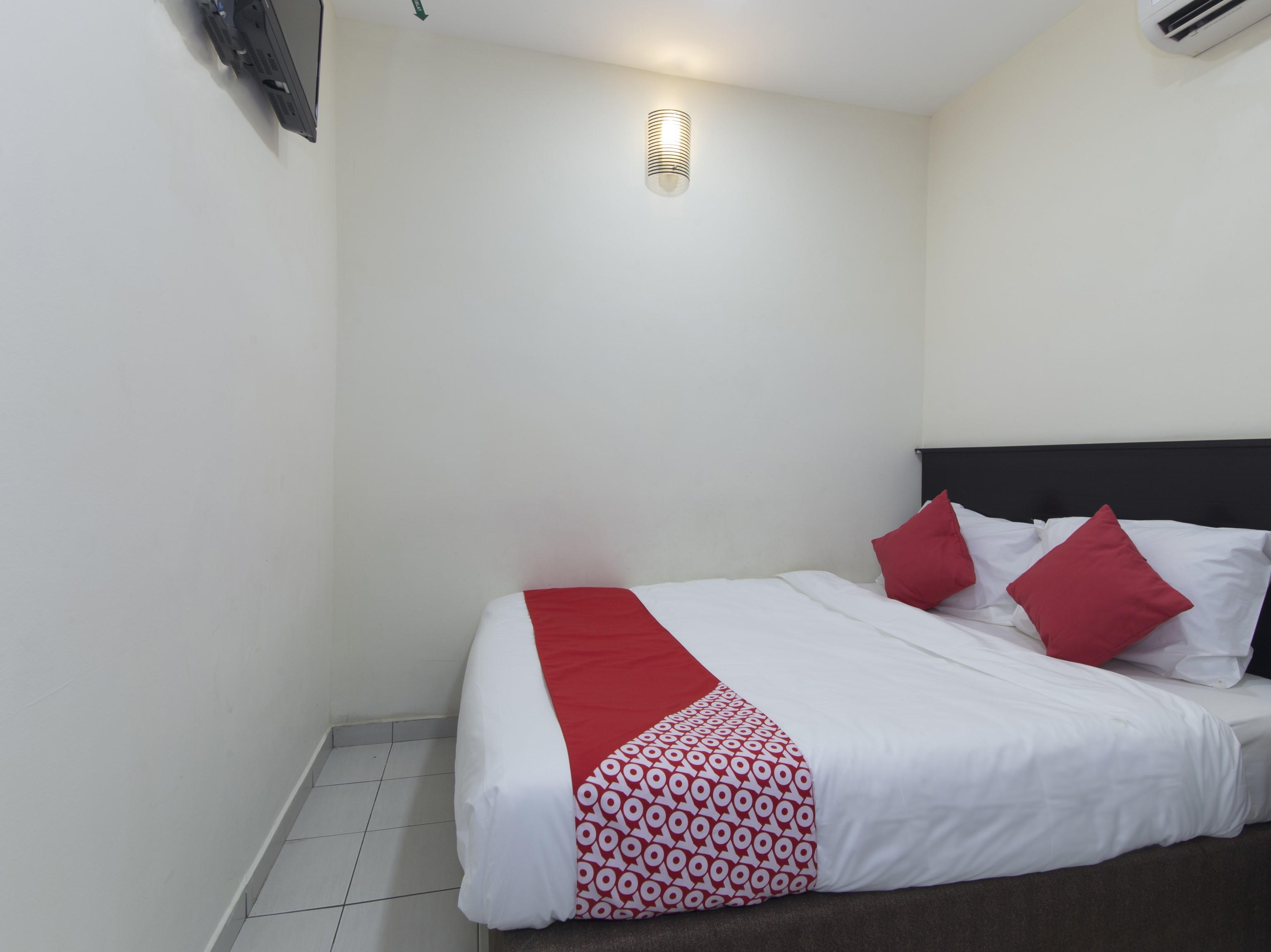 Oyo 91130 Hotel 91 Bukit Mewah カジャン エクステリア 写真