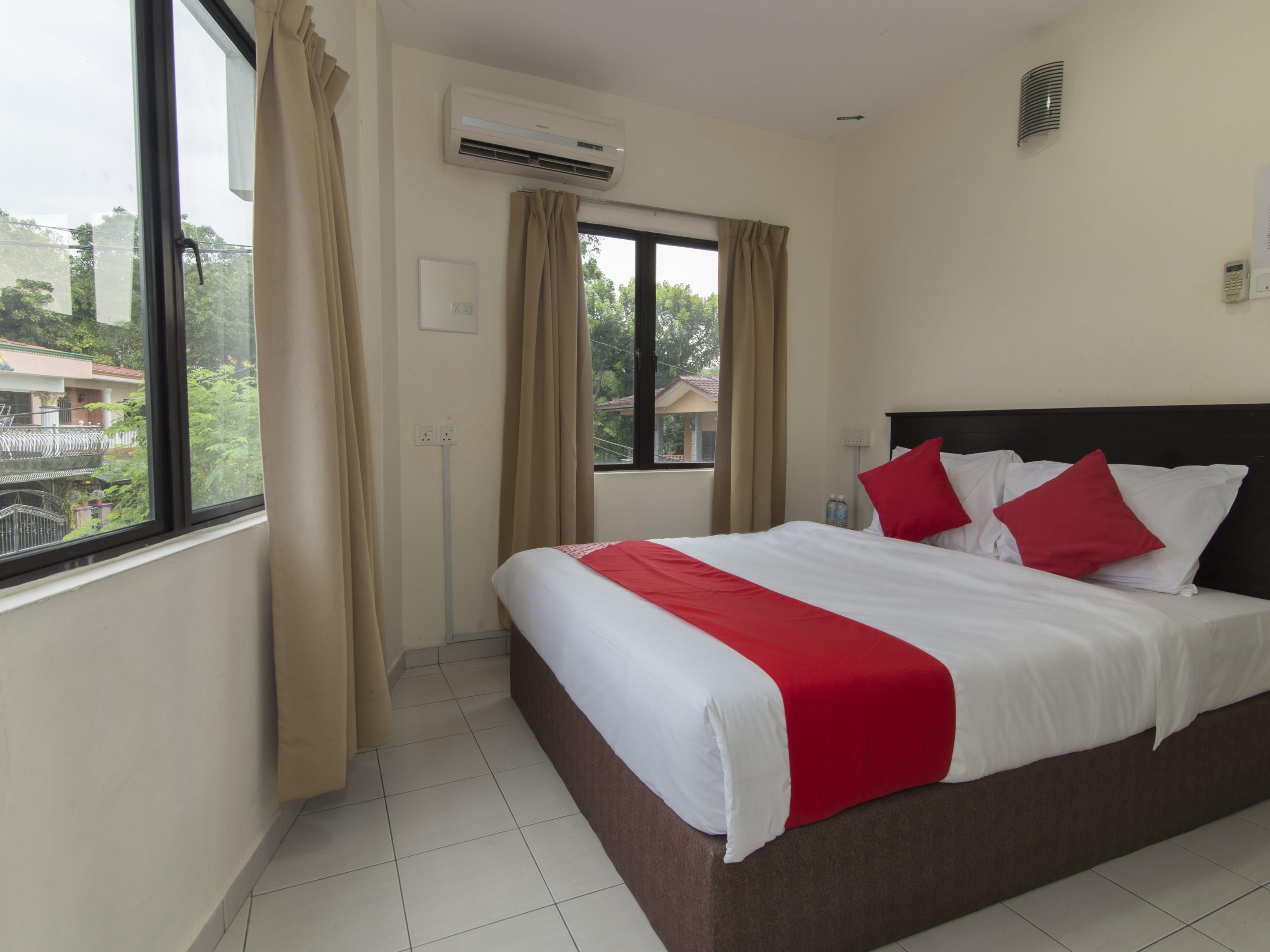 Oyo 91130 Hotel 91 Bukit Mewah カジャン エクステリア 写真