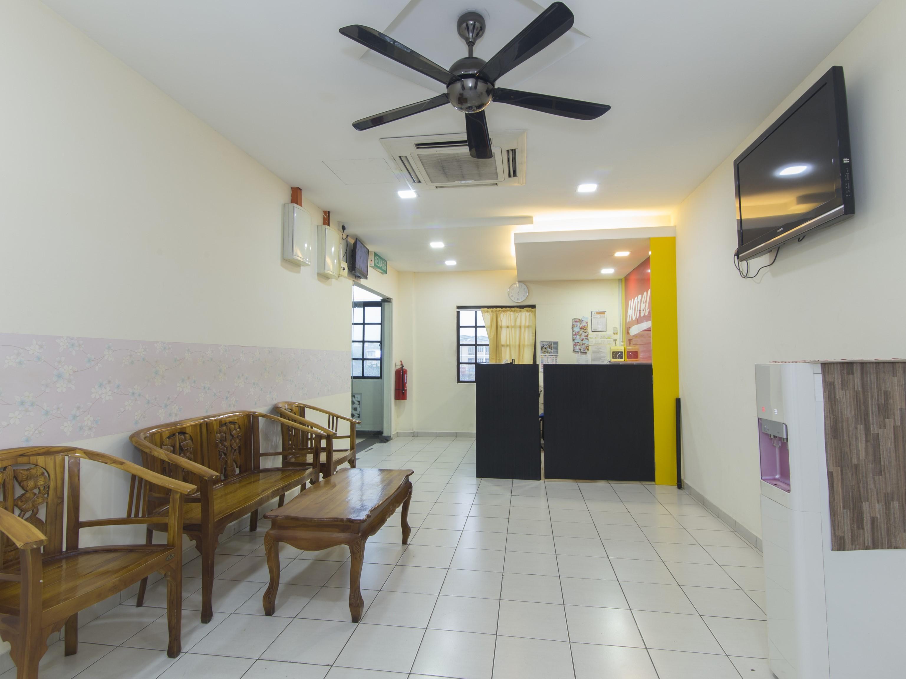 Oyo 91130 Hotel 91 Bukit Mewah カジャン エクステリア 写真