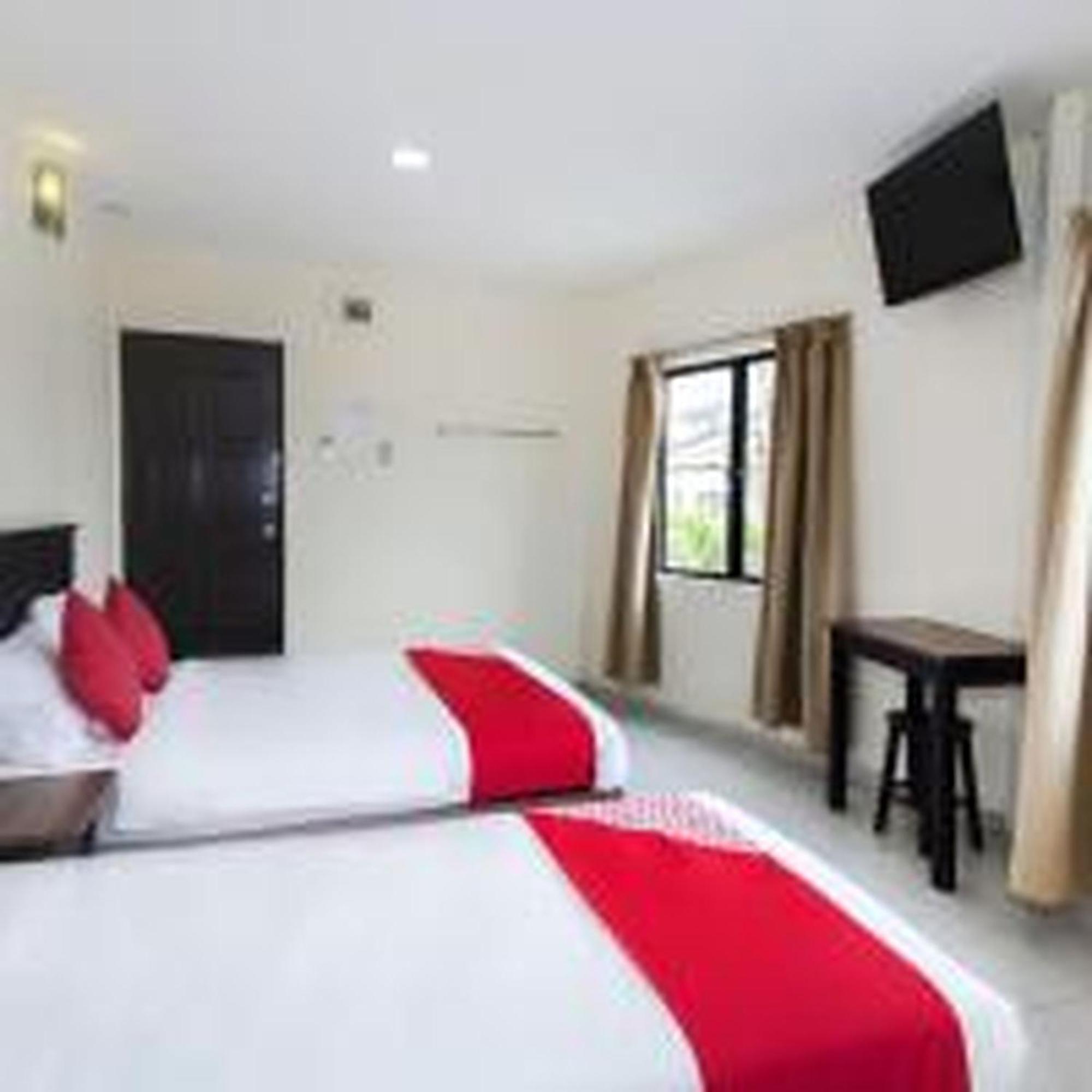 Oyo 91130 Hotel 91 Bukit Mewah カジャン エクステリア 写真