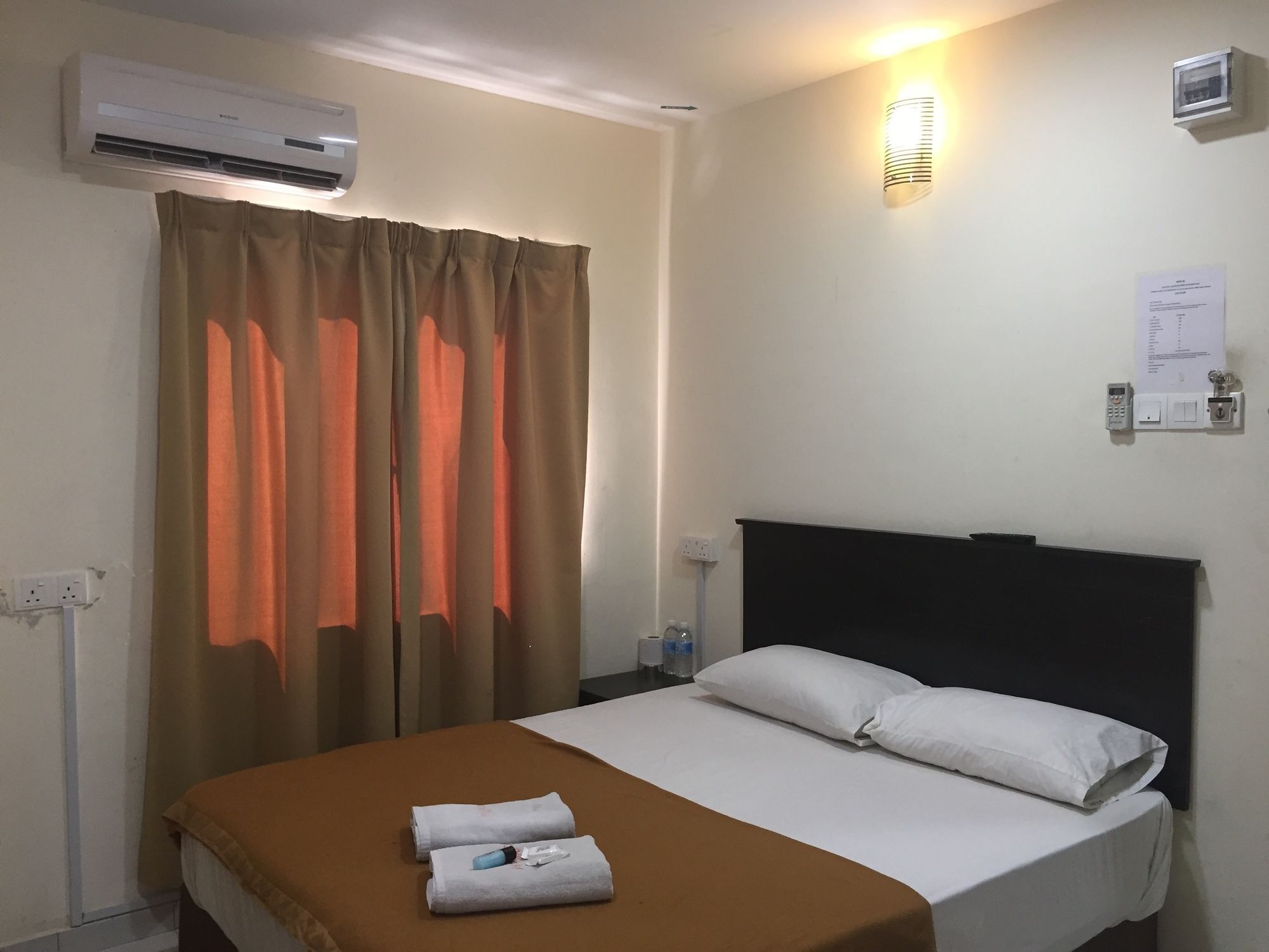 Oyo 91130 Hotel 91 Bukit Mewah カジャン エクステリア 写真